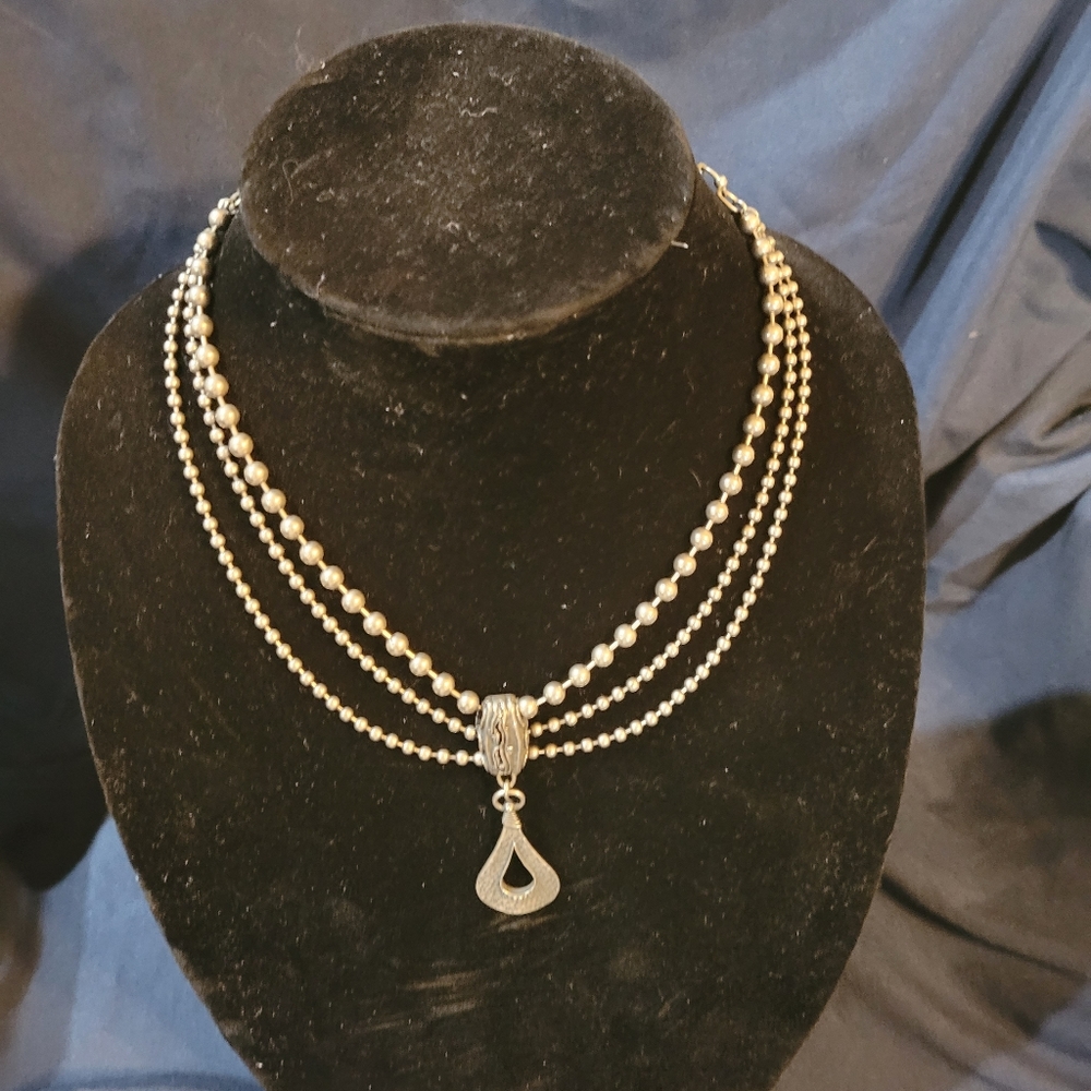 Retired Silpada SS necklace